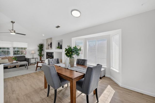 19 White Stone Ct, Elk Grove, CA 95758