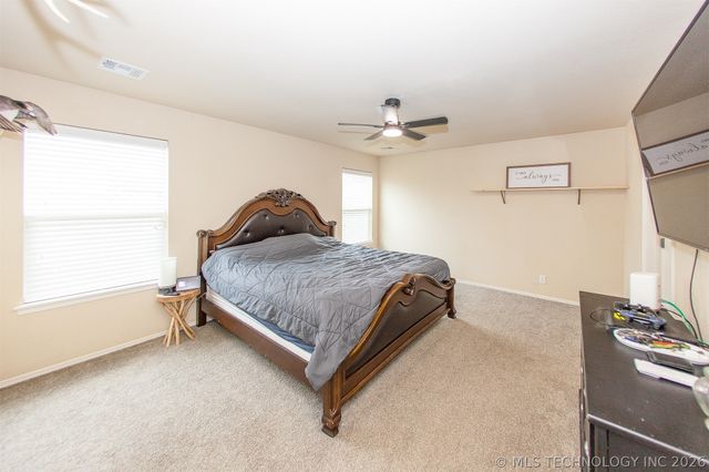 10709 N 153rd East Avenue E, Owasso, OK 74055