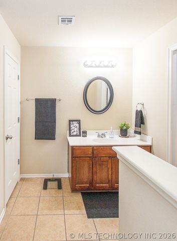 10709 N 153rd East Avenue E, Owasso, OK 74055