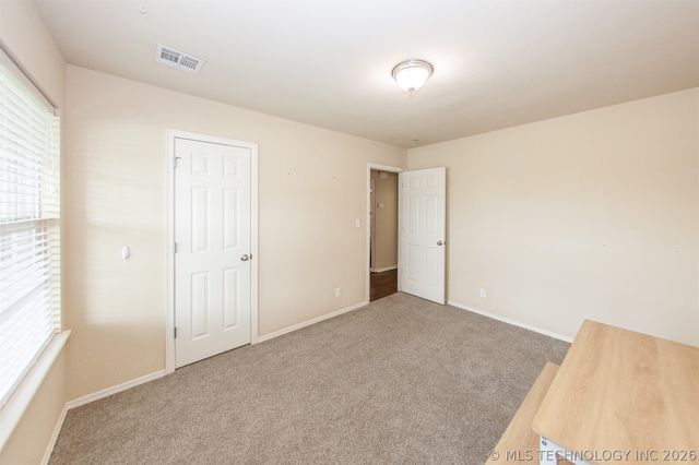 10709 N 153rd East Avenue E, Owasso, OK 74055