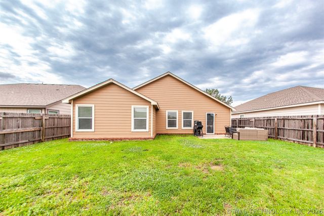 10709 N 153rd East Avenue E, Owasso, OK 74055