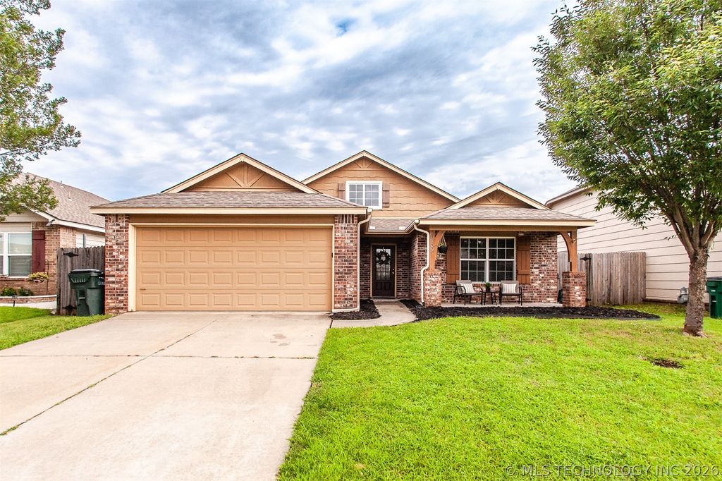 10709 N 153rd East Avenue E, Owasso, OK 74055
