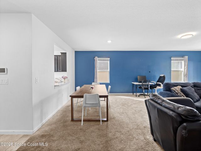 275 Guinevere Drive SW, Palm Bay, FL 32908