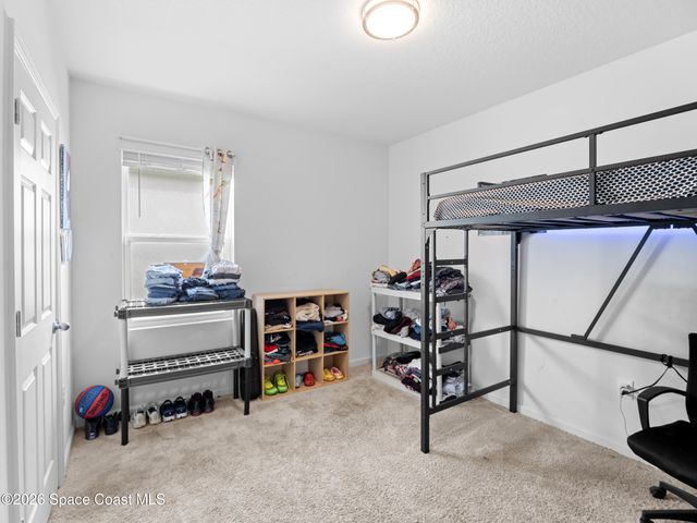 275 Guinevere Drive SW, Palm Bay, FL 32908