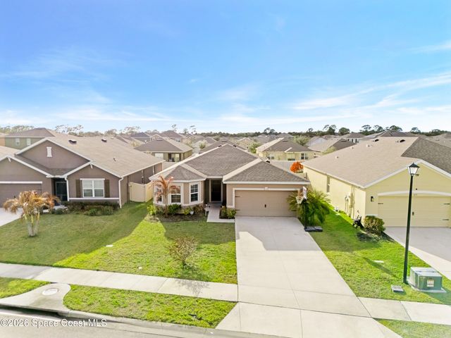 275 Guinevere Drive SW, Palm Bay, FL 32908
