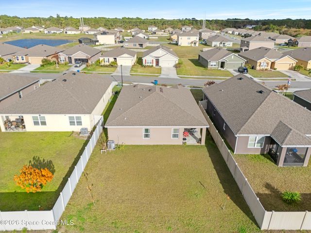 275 Guinevere Drive SW, Palm Bay, FL 32908