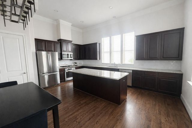 2318 Hutchins Street, Houston, TX 77004