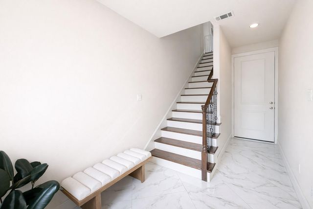 2318 Hutchins Street, Houston, TX 77004