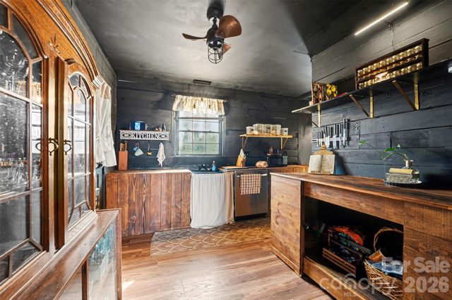 5475 Pine Ridge Drive, Connelly Springs, NC 28612