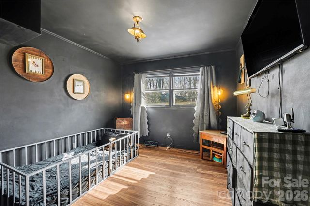 5475 Pine Ridge Drive, Connelly Springs, NC 28612