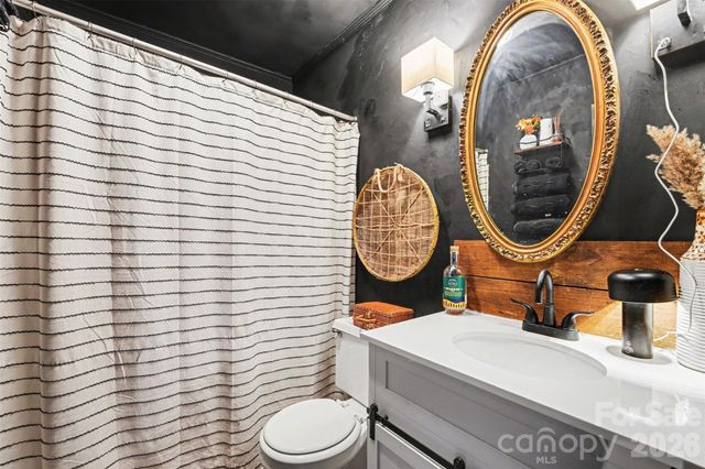 5475 Pine Ridge Drive, Connelly Springs, NC 28612