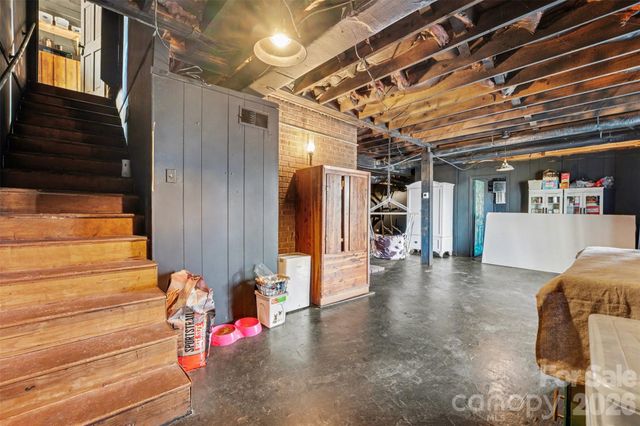 5475 Pine Ridge Drive, Connelly Springs, NC 28612