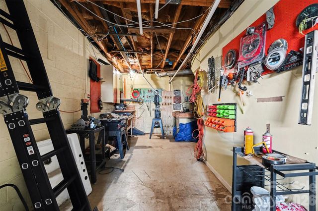 5475 Pine Ridge Drive, Connelly Springs, NC 28612