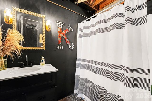 5475 Pine Ridge Drive, Connelly Springs, NC 28612