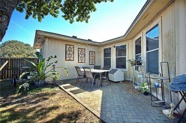 7701 Wolverine Dr, Corpus Christi, TX 78414