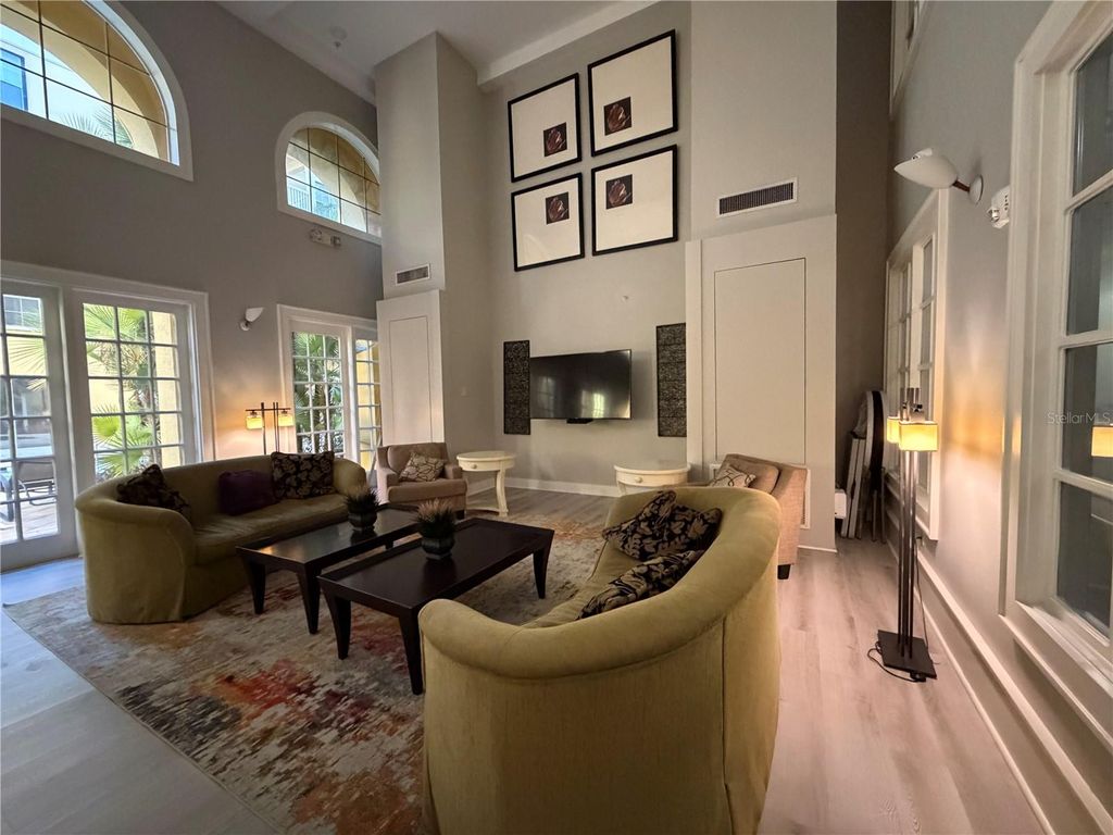 Image 26 of property listing at 860 N ORANGE AVENUE 301, Orlando, FL 32801