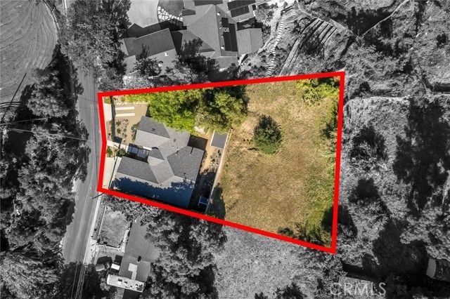 10210 La Canada, Burbank, CA 91040