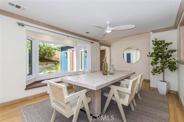 10210 La Canada, Burbank, CA 91040