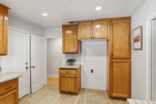 1148 Fallbrook St, West Sacramento, CA 95691