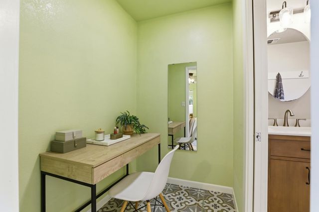 1148 Fallbrook St, West Sacramento, CA 95691