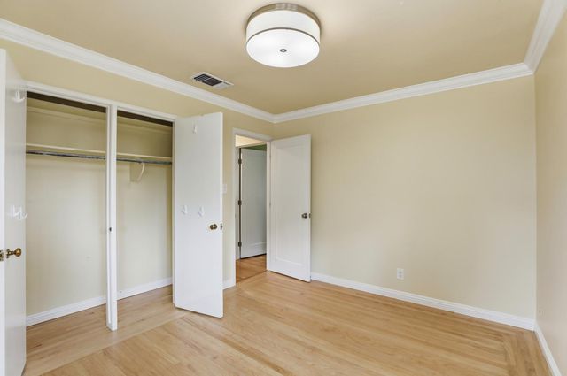 1148 Fallbrook St, West Sacramento, CA 95691