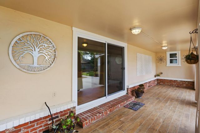 1148 Fallbrook St, West Sacramento, CA 95691