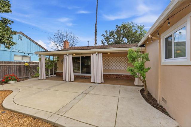 1148 Fallbrook St, West Sacramento, CA 95691