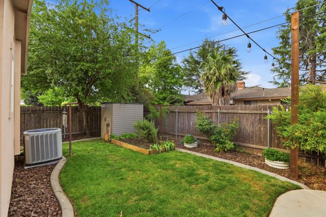 1148 Fallbrook St, West Sacramento, CA 95691