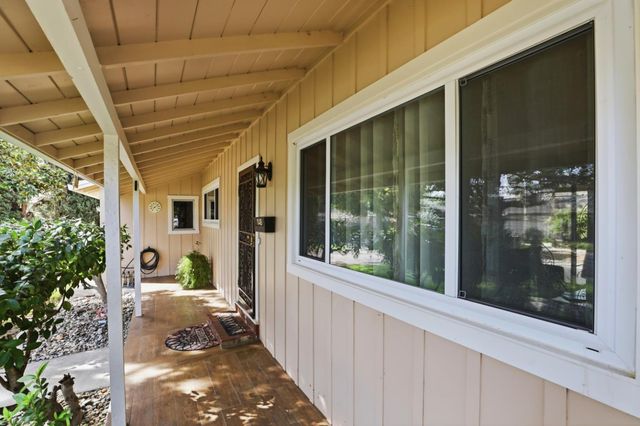 1148 Fallbrook St, West Sacramento, CA 95691