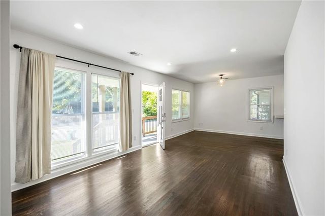 2491 Glendale Circle SE, Smyrna, GA 30080
