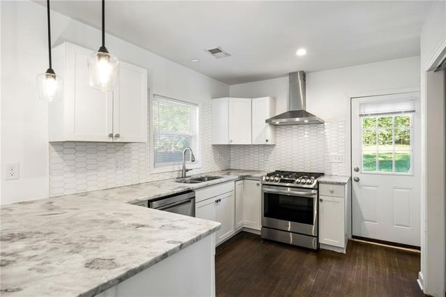 2491 Glendale Circle SE, Smyrna, GA 30080