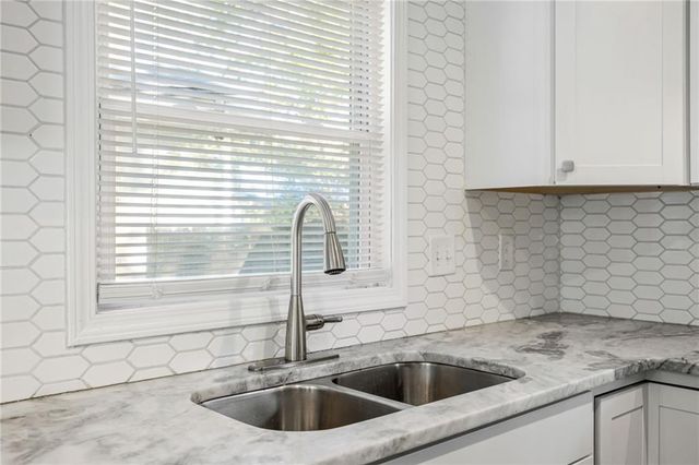 2491 Glendale Circle SE, Smyrna, GA 30080