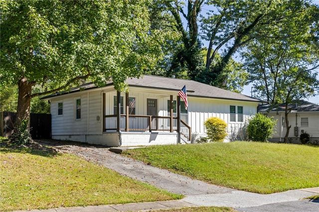2491 Glendale Circle SE, Smyrna, GA 30080