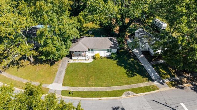 2491 Glendale Circle SE, Smyrna, GA 30080
