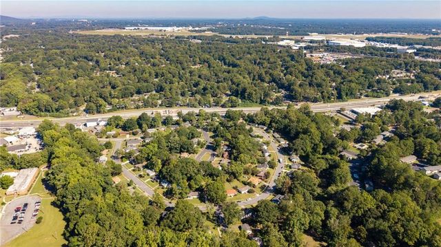 2491 Glendale Circle SE, Smyrna, GA 30080