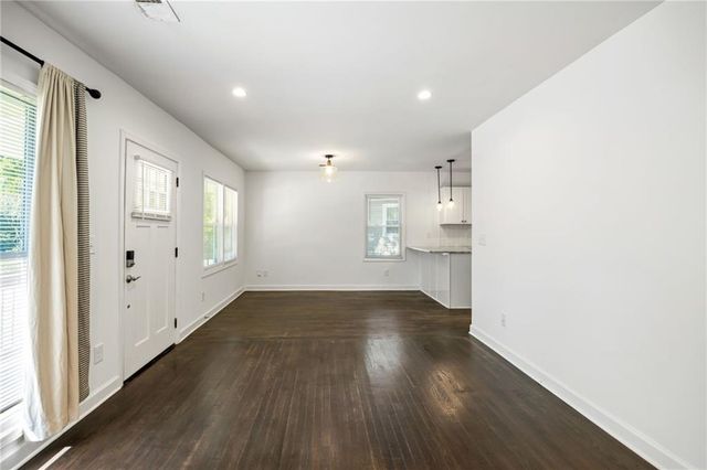 2491 Glendale Circle SE, Smyrna, GA 30080