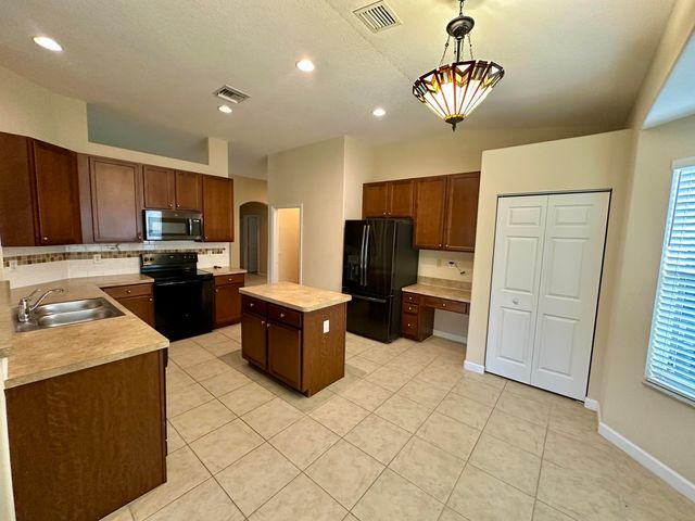 2835 W Brookfield Way, Vero Beach, FL 32966