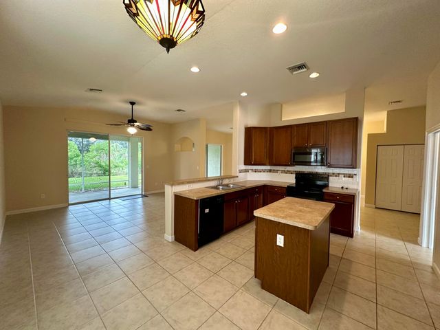 2835 W Brookfield Way, Vero Beach, FL 32966