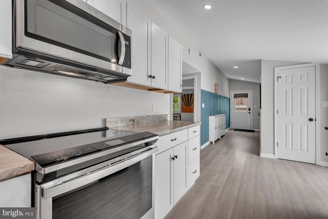 1623 RIVERDALE DR, Edgewater, MD 21037