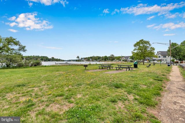 1623 RIVERDALE DR, Edgewater, MD 21037