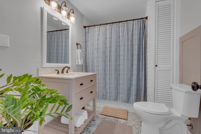 1623 RIVERDALE DR, Edgewater, MD 21037