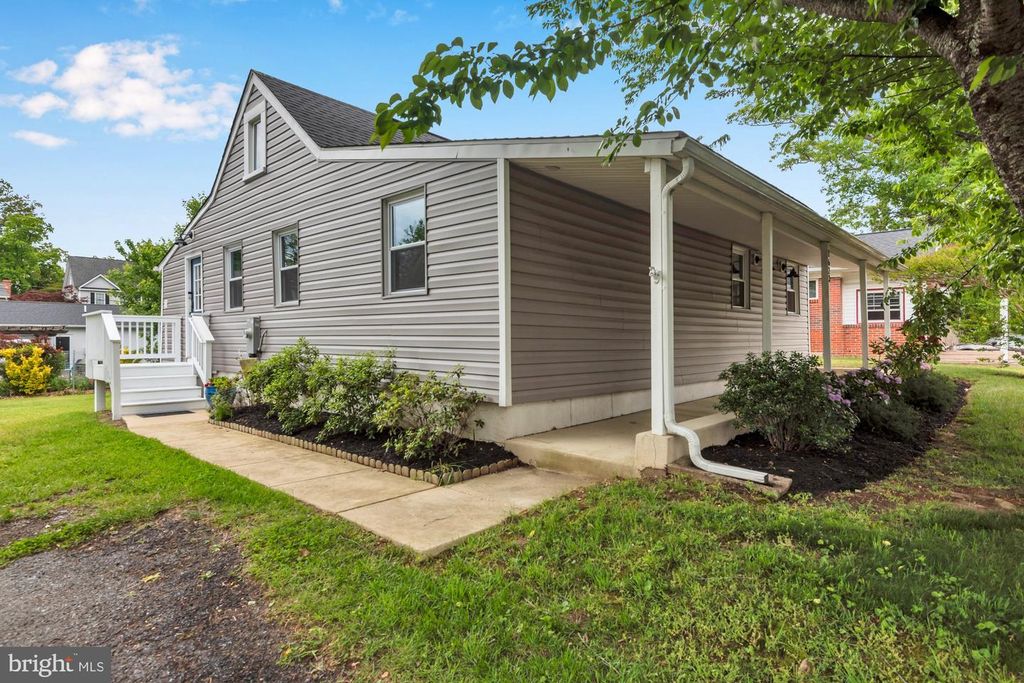 1623 RIVERDALE DR, Edgewater, MD 21037