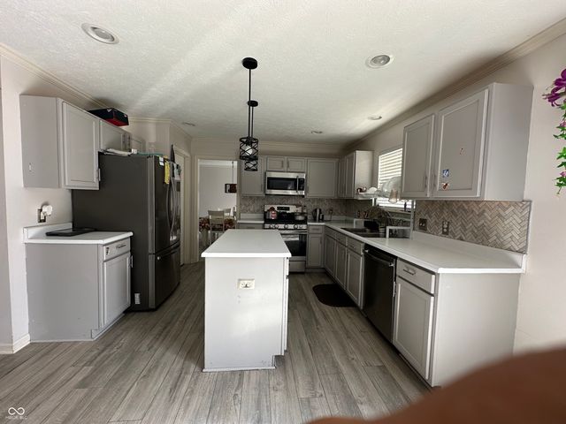 6425 Bonneville Drive, Indianapolis, IN 46237