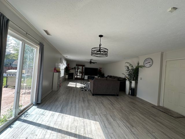 6425 Bonneville Drive, Indianapolis, IN 46237