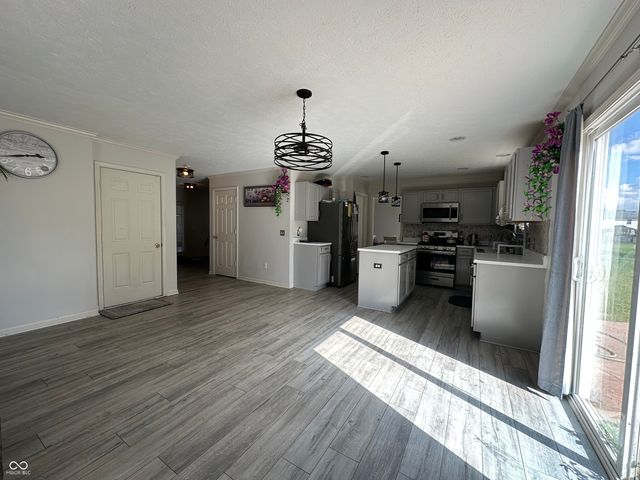 6425 Bonneville Drive, Indianapolis, IN 46237