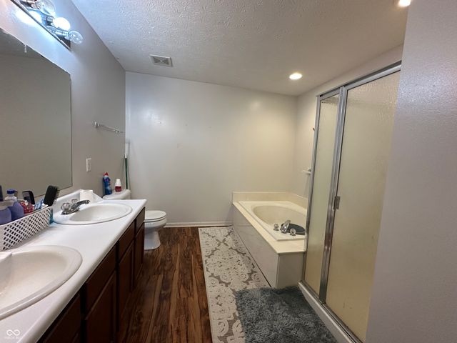 6425 Bonneville Drive, Indianapolis, IN 46237
