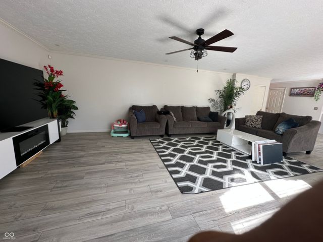6425 Bonneville Drive, Indianapolis, IN 46237
