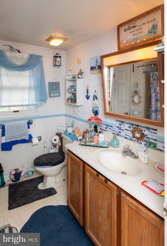 820 WALNUT AVE, Bensalem, PA 19020