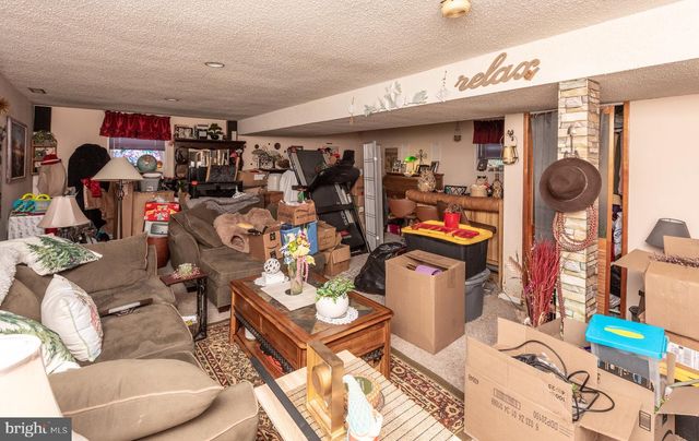 820 WALNUT AVE, Bensalem, PA 19020