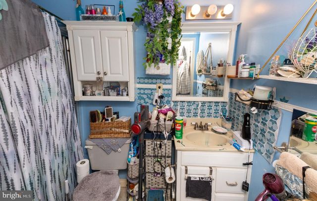 820 WALNUT AVE, Bensalem, PA 19020